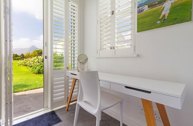 To Let 4 Bedroom Property for Rent in Steenberg Estate Western Cape